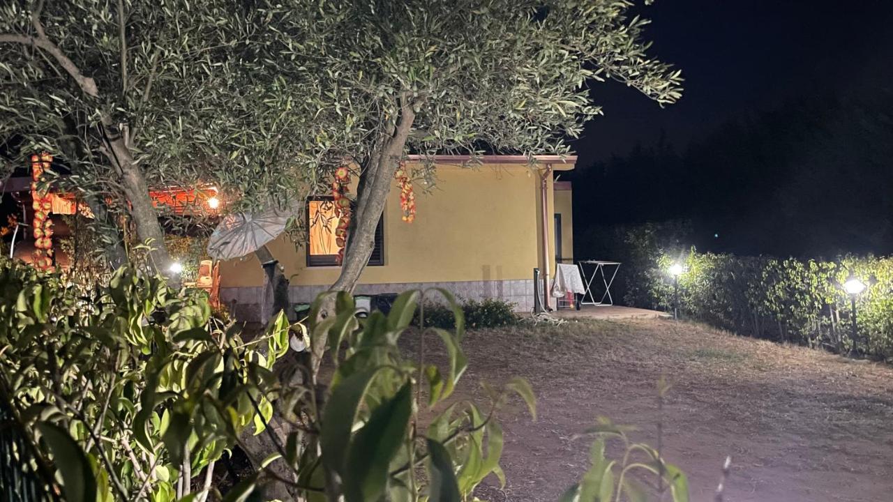 Villa Casa Malo' à Ovile la Marinella Extérieur photo
