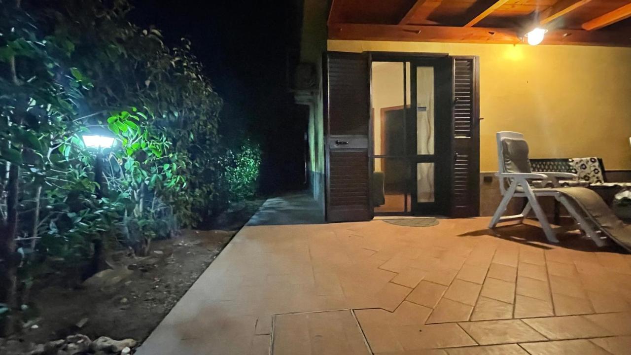 Villa Casa Malo' à Ovile la Marinella Extérieur photo