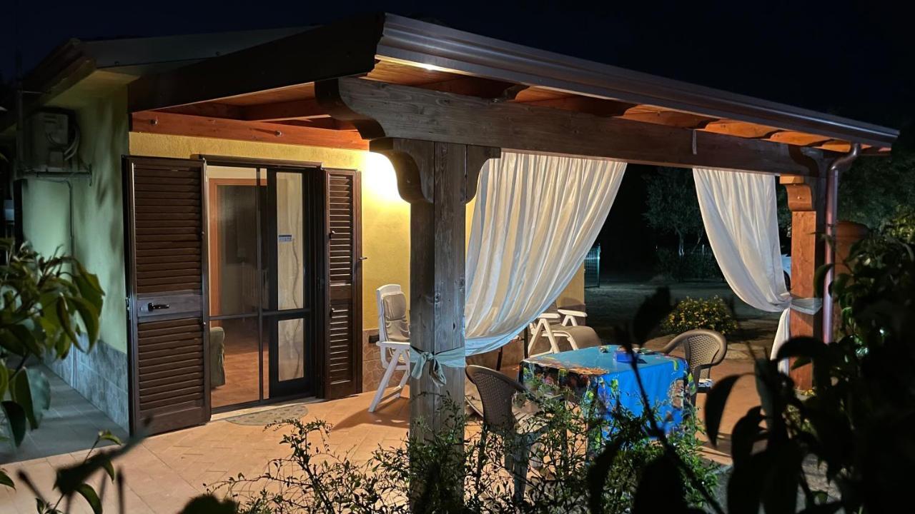 Villa Casa Malo' à Ovile la Marinella Extérieur photo