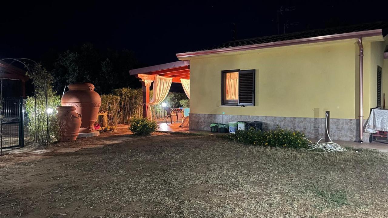 Villa Casa Malo' à Ovile la Marinella Extérieur photo